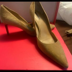 Tahari brand stilettos